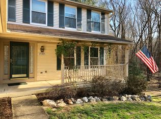 8189 Ships Curve Ln, Springfield, VA 22153