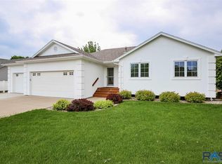 3704 E Freda Cir, Sioux Falls, SD 57103