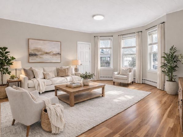 105 W 6th St