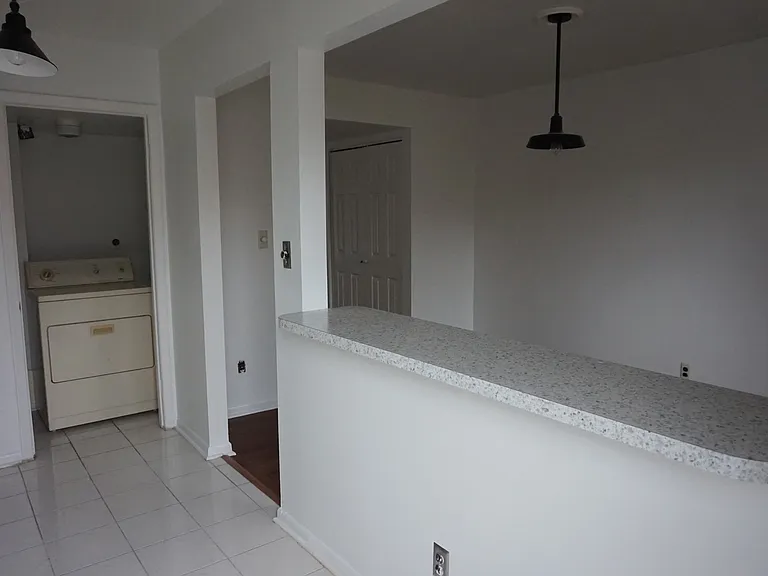931 N Central Ave — Photo 10