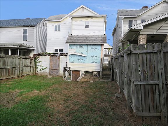 4th image of 907 Walnut St