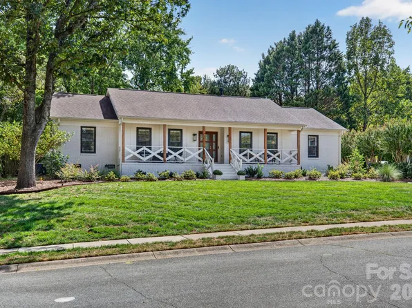 2021 Lynbridge Dr, Charlotte, NC 28270