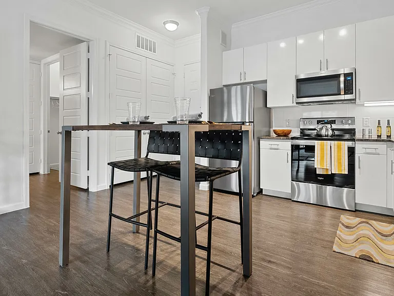 W3-LuxeMercerCrossing A1_Dining W3-LuxeMercerCrossing A1_Dining