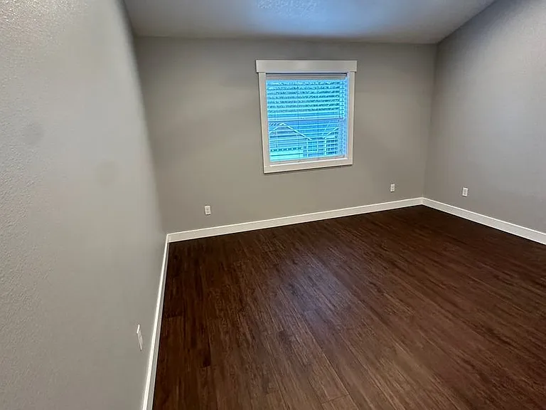 1670 Westwind Cir — Photo 36