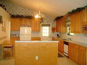 2nd image of 20723 Plaza Cir
