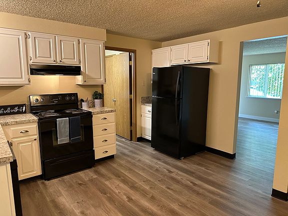 3rd image of 4520 SE Ina Ave APT 16