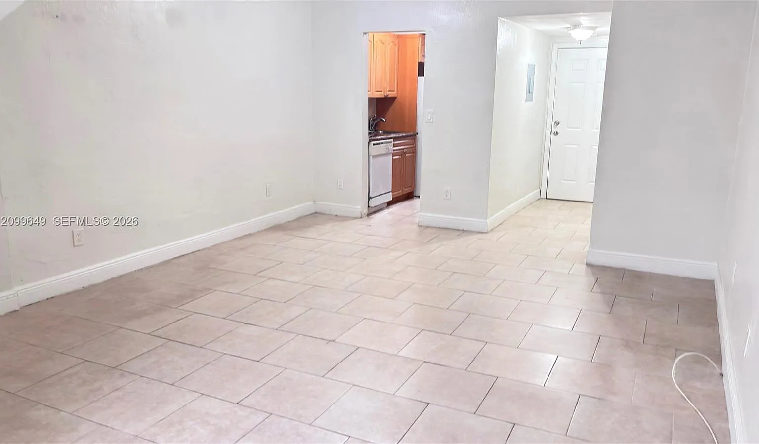 Castle Apts Condo — Photo 3