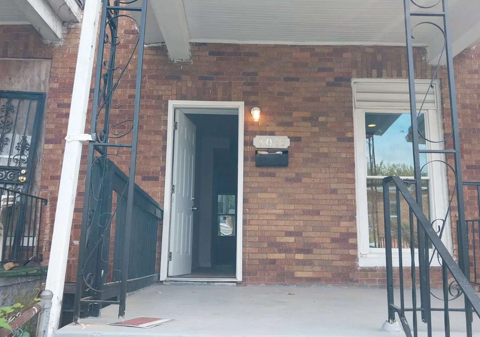 3015 Rayner Ave — Photo 1
