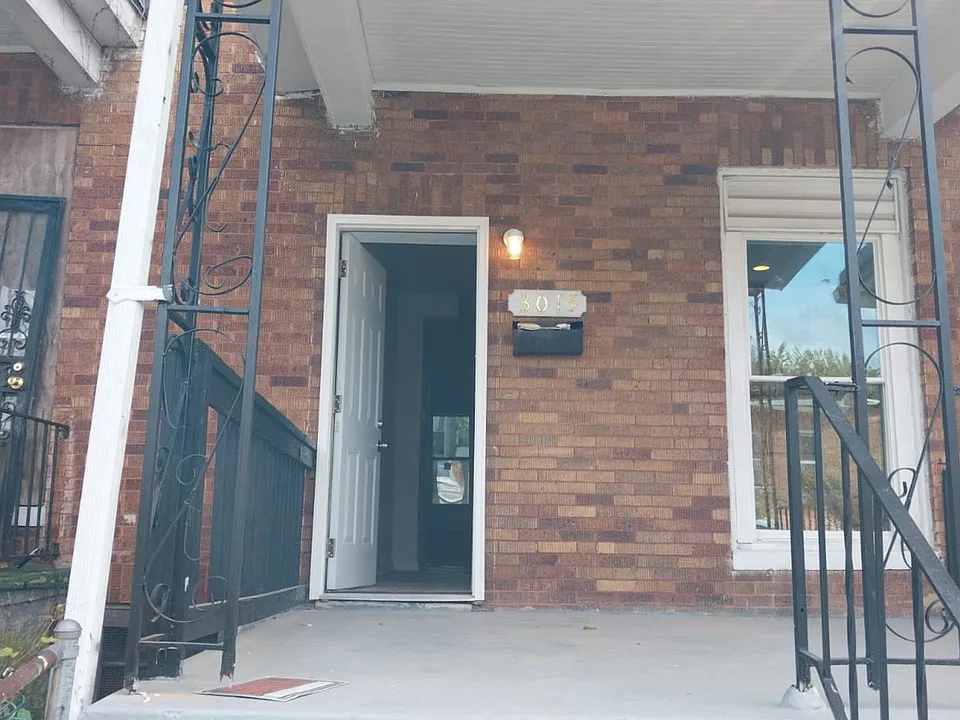 3015 Rayner Ave