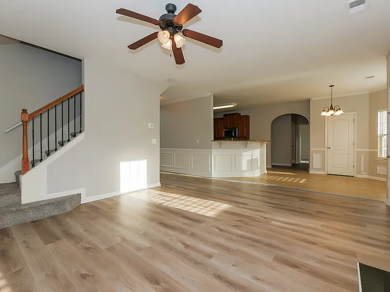215 Madison Grace Ave — Photo 5