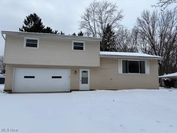 10044 Serene Ct, Twinsburg, OH 44087