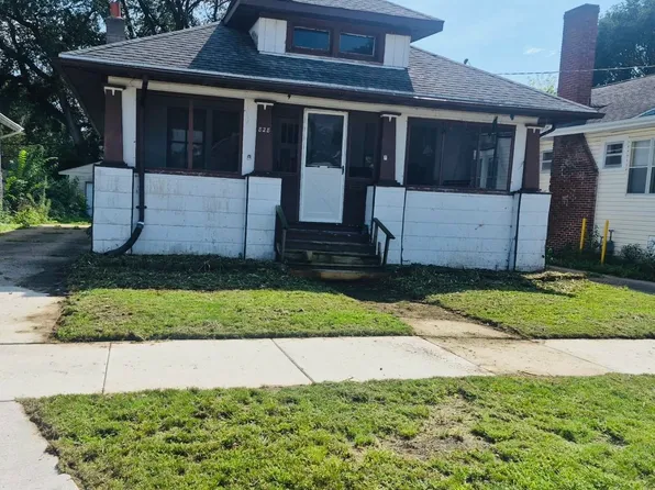 828 Sherman Ave, Janesville, WI 53545