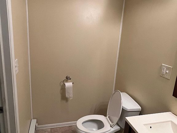 Basement bathroom (left side)