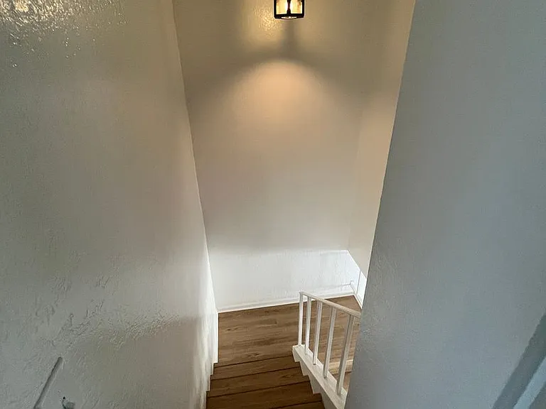 Westgate Villa Apartments — Photo 26