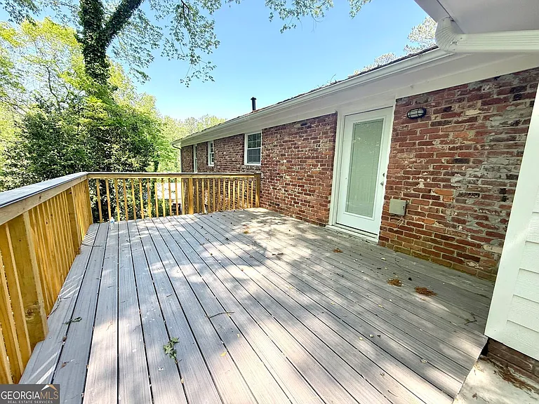 1826 Winchester Trl — Photo 25