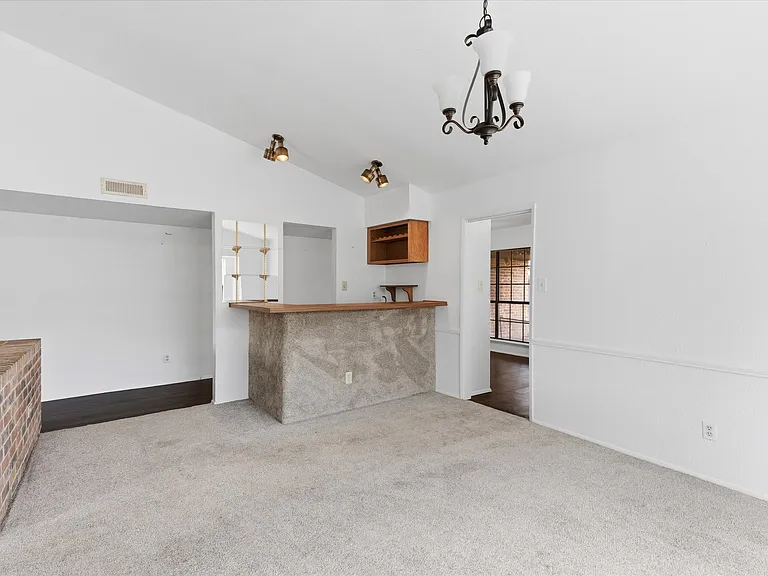 7612 Jerome Dr — Photo 10