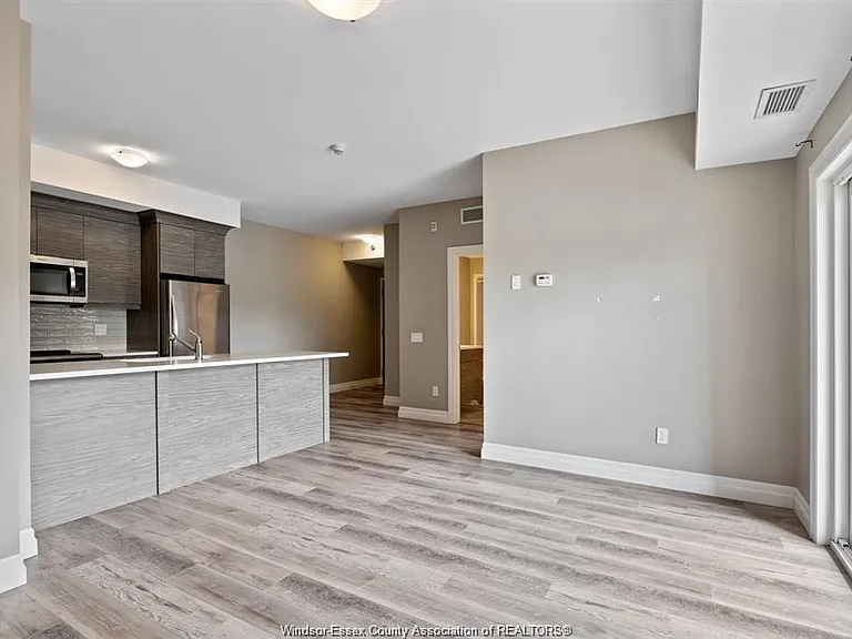 955 Ouellette Ave #305 — Photo 12