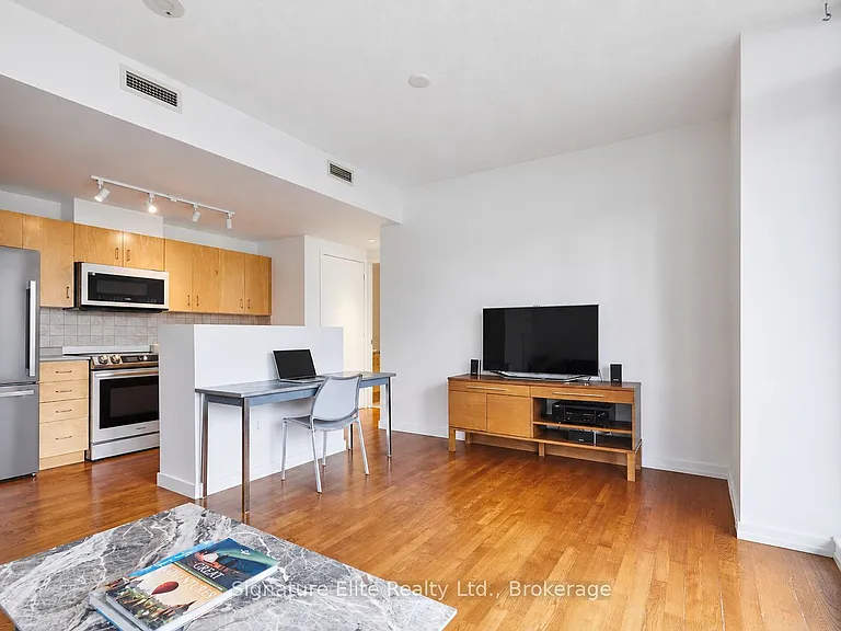 281 Mutual St #608 — Photo 11
