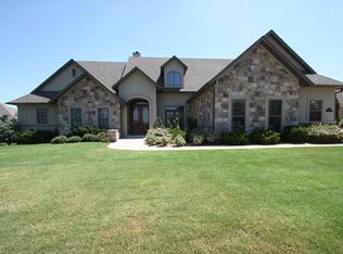 6611 Willowridge Ln, Rogers, AR 72758