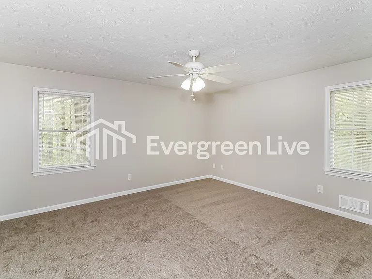 217 Robin Hood Dr — Photo 10