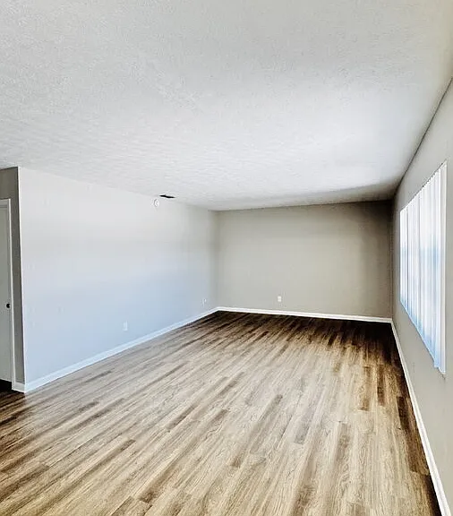 3619 SE 9th Pl #3 — Photo 4