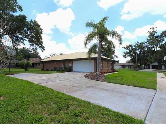 2nd image of 1023 Redbud Cir