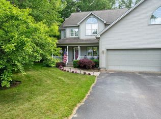 245 Crossfield Dr, Colchester, VT 05446