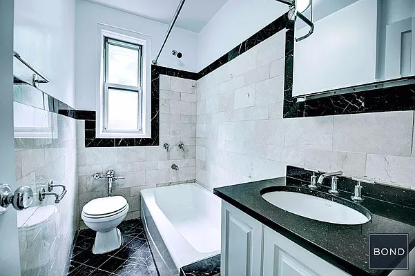 Rented by Bond New York | media 21