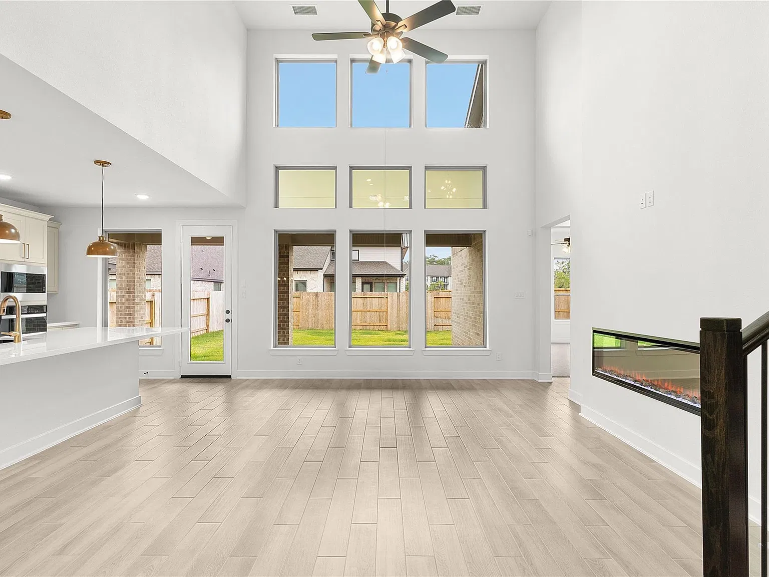 4 bed, 3.5 bath, 3270 sqft, $3,800 — Photo 3