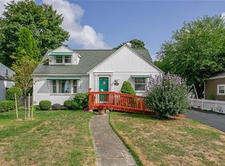 156 Thistledown Dr, Rochester, NY 14617