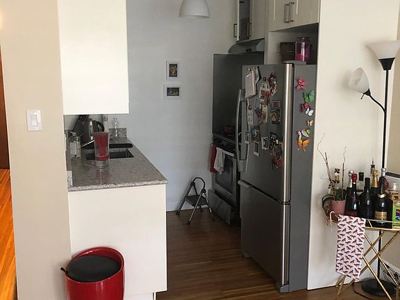 3rd image of 1441 Taylor St APT 205