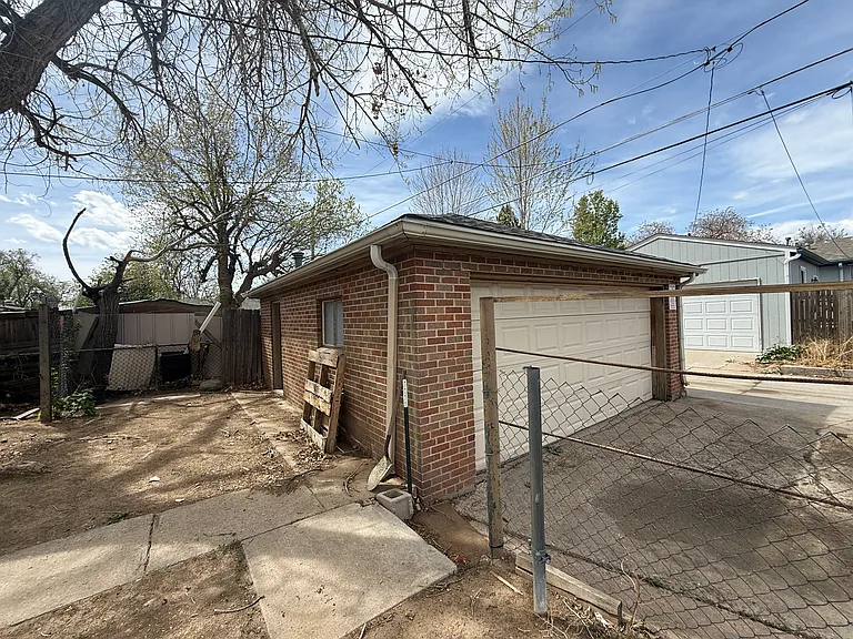 2991 Dexter St — Photo 8