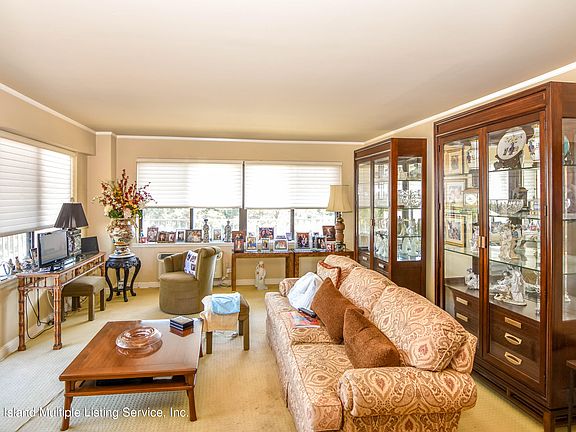 5th image of 31 Hylan Blvd APT 4B