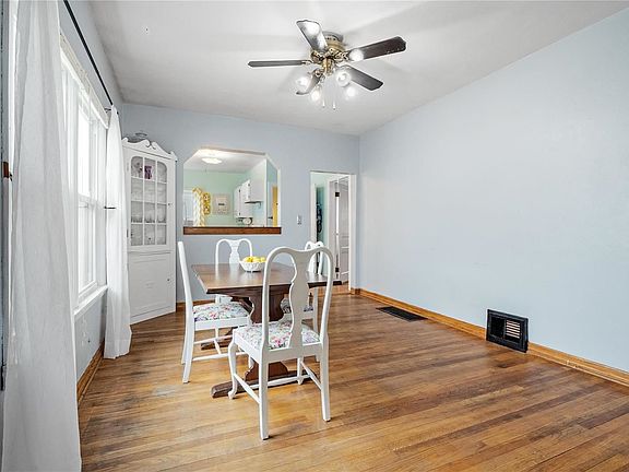 3rd image of 6718 Mitchell Ave