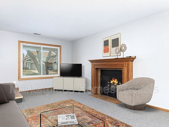 3rd image of 15 Brittany Ln