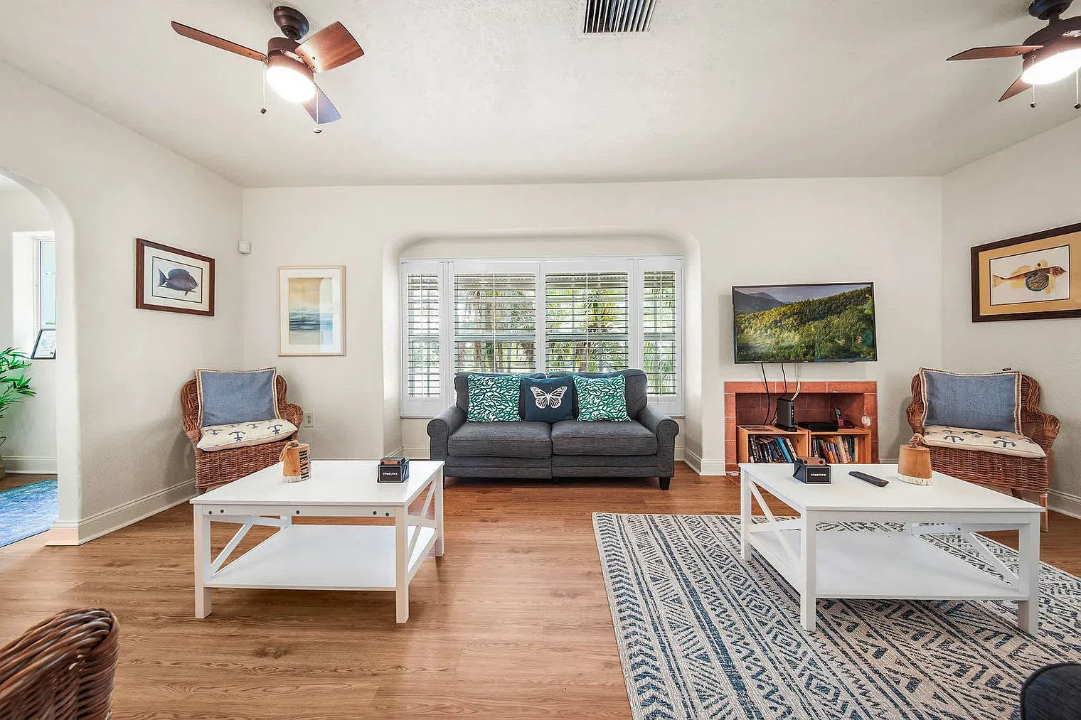 4 bed, 2.0 bath, 1862 sqft, $5,312 — Photo 3