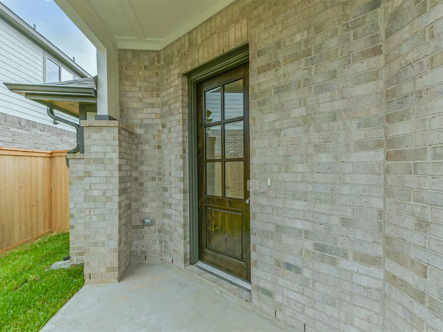 3 bed, 2.0 bath, 1724 sqft, $2,700 — Photo 4
