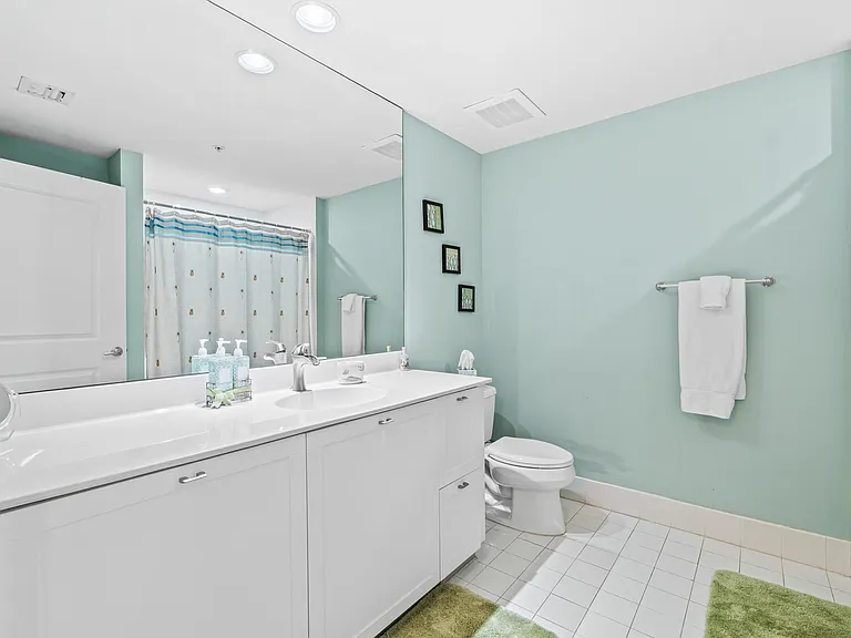 225 NE 1st St #207 — Photo 20