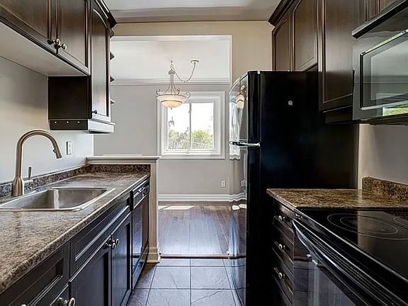 3rd image of 570 William St #505