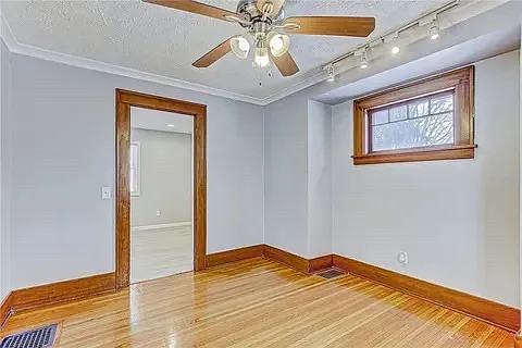 35 Brookdale Ave — Photo 11