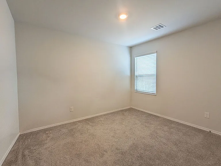 10524 Baled Bermuda Rd — Photo 8