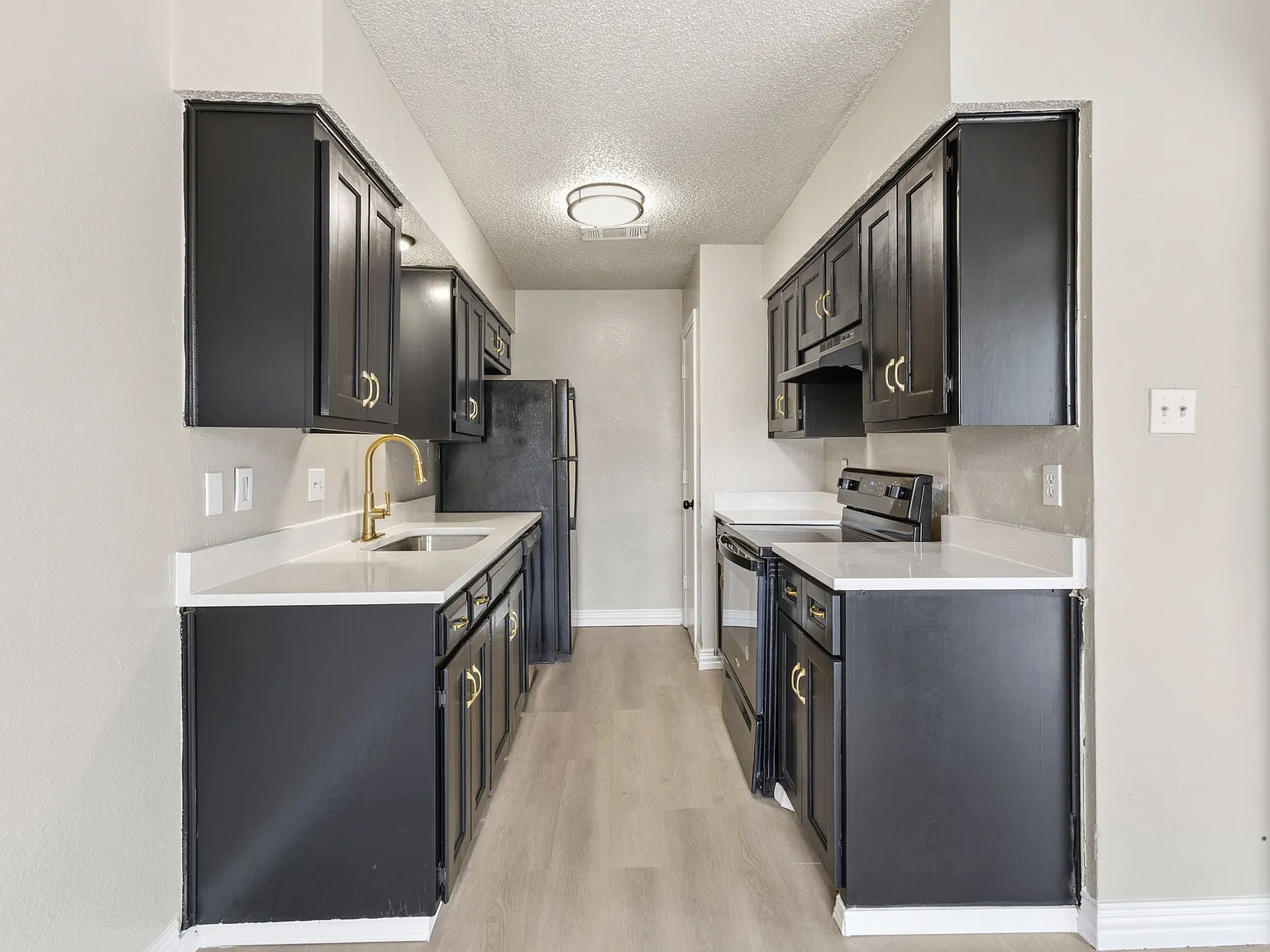 2526 Lido Lane - 2 — Photo 3