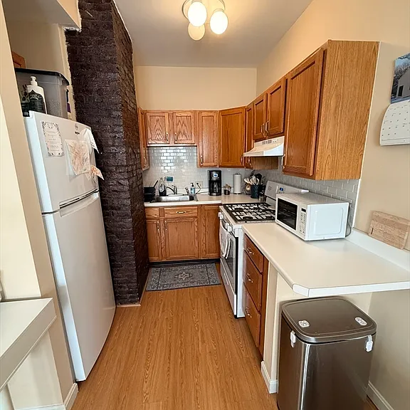 506 E 8th St #2 — Photo 4