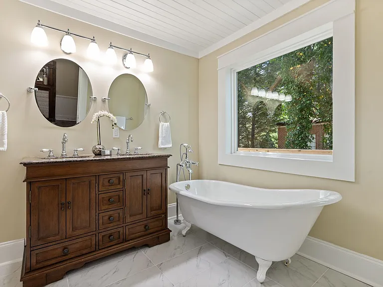 402 S Chester St — Photo 14
