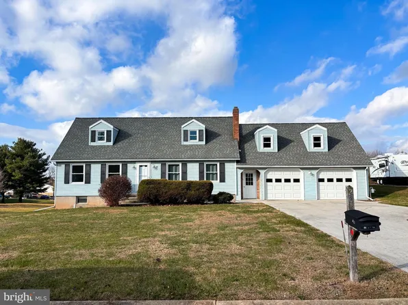 28 Pheasant Ridge Rd, Hanover, PA 17331