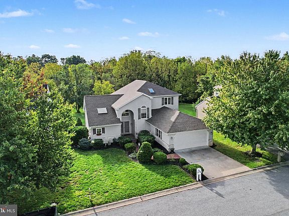2nd image of 532 Waterside Cir #L-0133