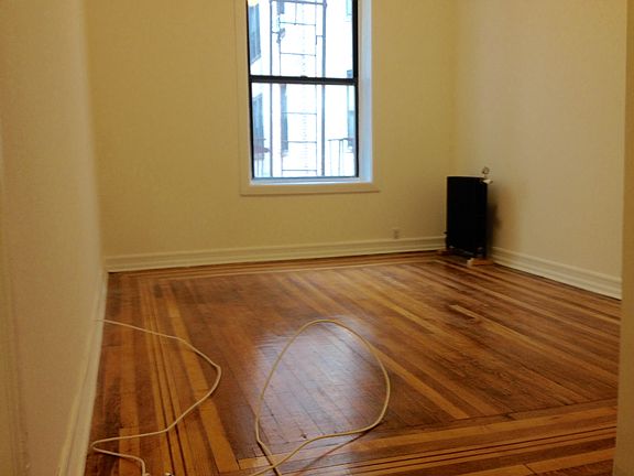 4th image of 35 E 17th St #231