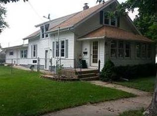 127 N Walnut St, Janesville, WI 53548