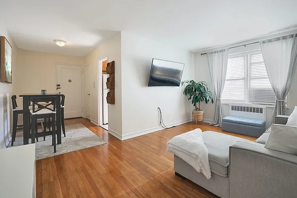 Sold by Douglas Elliman | media 14