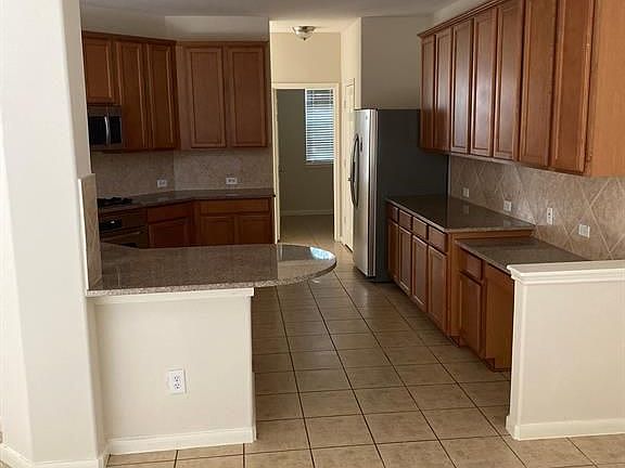 5th image of 2107 Spur Canyon Ct